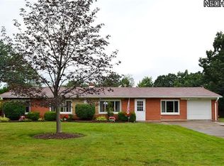 9676 S Skyland Dr, Macedonia, OH 44056