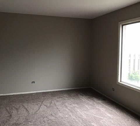 2nd image of 9 Scarlet Hawthorn Pl
