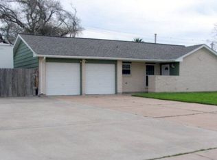 2702 Pine St, Galveston, TX 77551