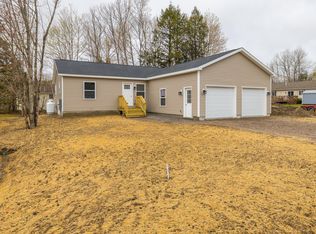 11 Fox Hollow Dr, Auburn, ME 04210