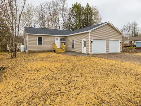 11 Fox Hollow Drive, Auburn, ME 04210