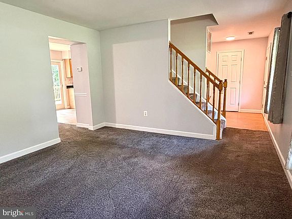 5th image of 50 Capitol Ct
