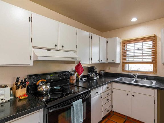 4th image of 151 Calle Ojo Feliz Unit A
