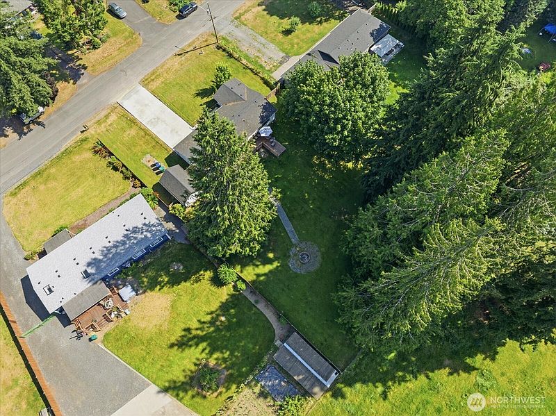 5th image of 15906 82nd Street NE