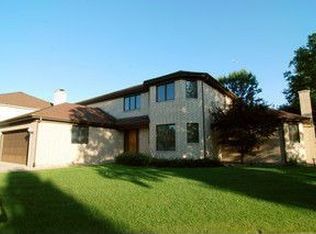 611 Berkshire Ln, Des Plaines, IL 60016