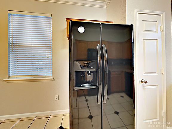 5th image of 1105 McKavett Dr