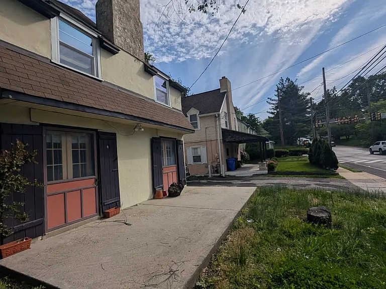 205 E Church Rd — Photo 8