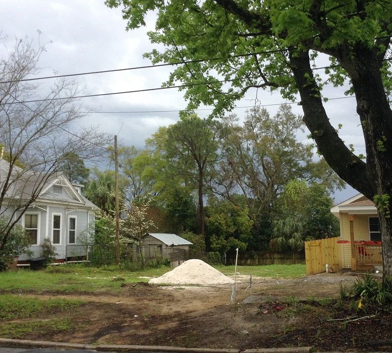 1st image of 1413 W Jackson St