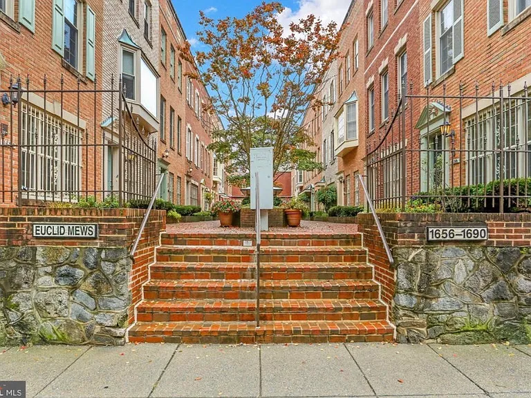 1690 Euclid St NW #B — Photo 23