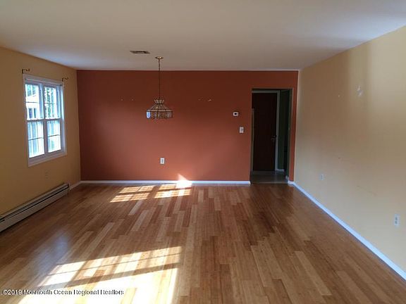 2nd image of 9 Kinkora Ct E
