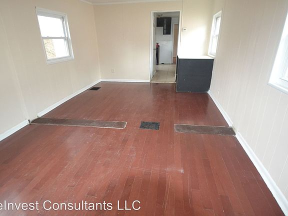 5th image of 6298 Betts Ave