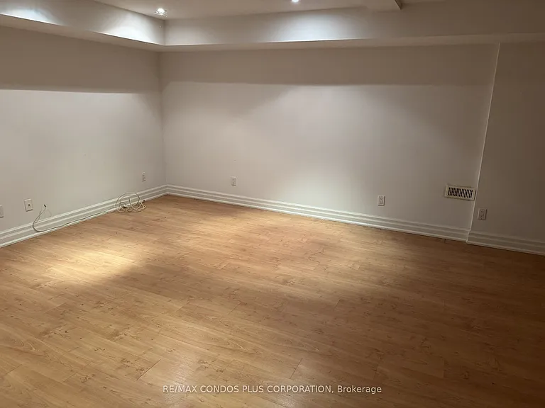 103 Pears Ave — Photo 14