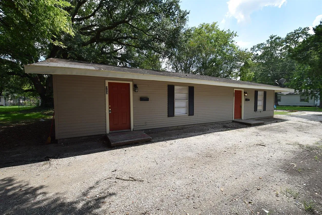 1 bed, $800 — Photo 1