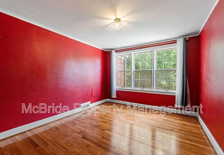 1835 Kissingbower Rd — Photo 23