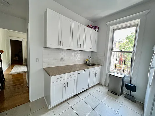 Rented by Walber 82nd Street | media 12