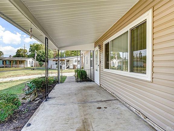 5th image of 1069 Seibert Ave