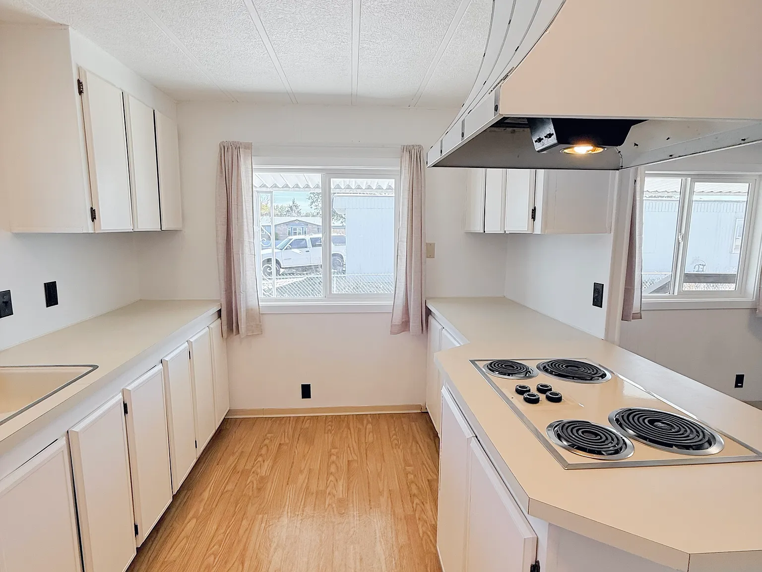 2 bed, 938 sqft, $2,000 — Photo 4