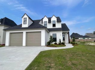 205 Prague Ave, Youngsville, LA 70592