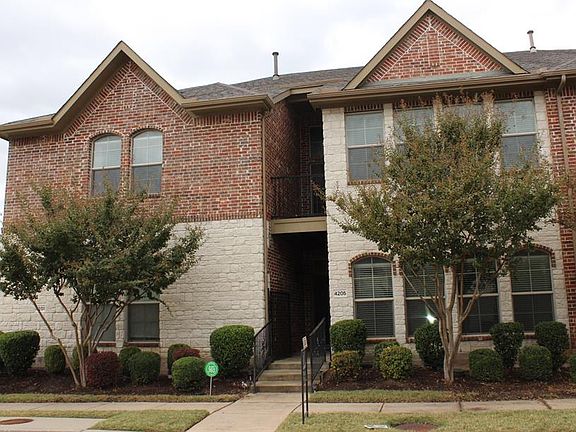 3rd image of 4205 Comanche Dr