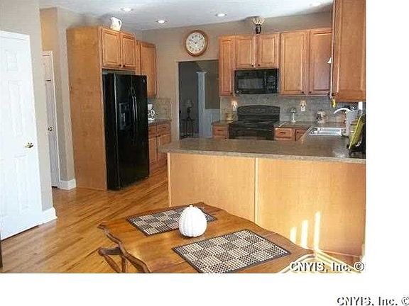 2nd image of 8254 Justin Dr