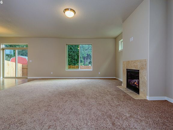 3rd image of 5606 NE 47th St