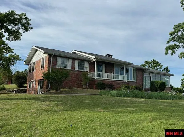 1979 Old Tracy Rd, Mountain Home, AR 72653