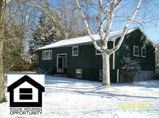 5 Palmer Rd, Pepperell, MA 01463