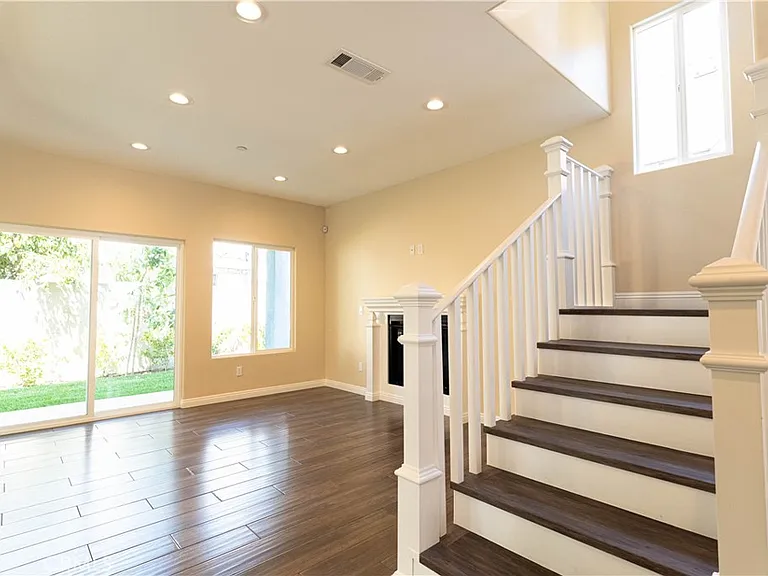 9246 Cedros Ave #6 — Photo 8