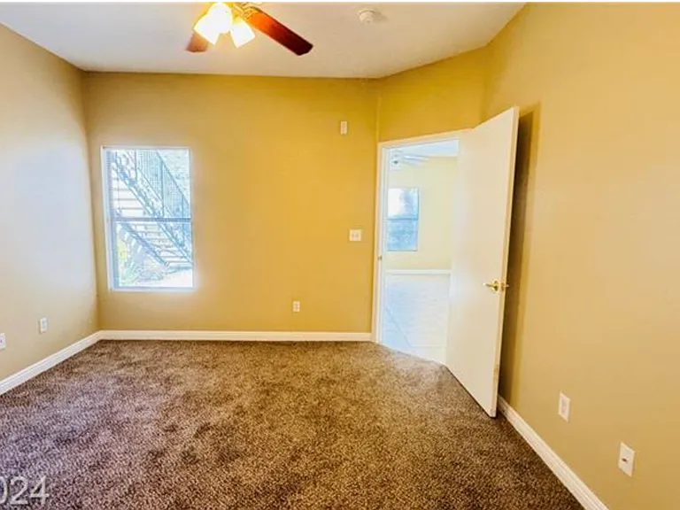 45 Maleena Mesa St #518 — Photo 4