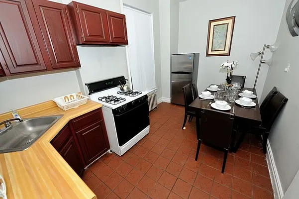 Rented by Eisenberg Exclusives | media 70