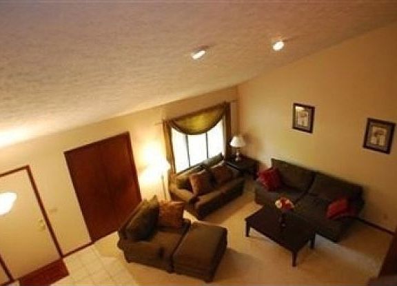 4th image of 9220 Pleasantvale Ct