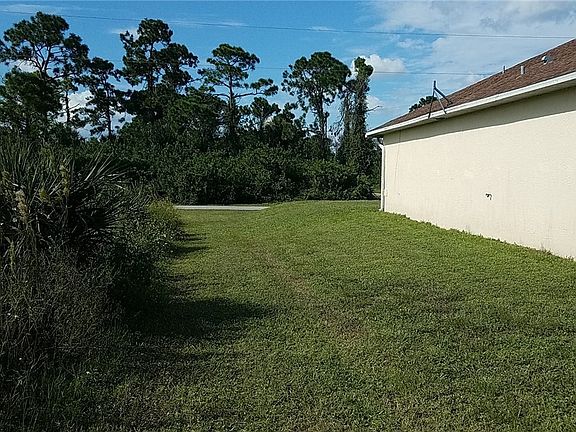 5th image of 952 Lakeside Dr