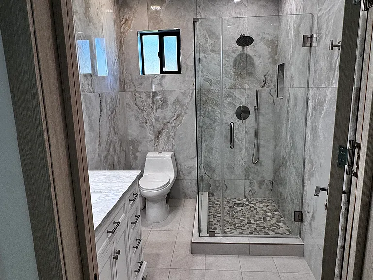913 E Verdugo Ave — Photo 8