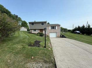 2 Griffi Rd, Charleroi, PA 15022
