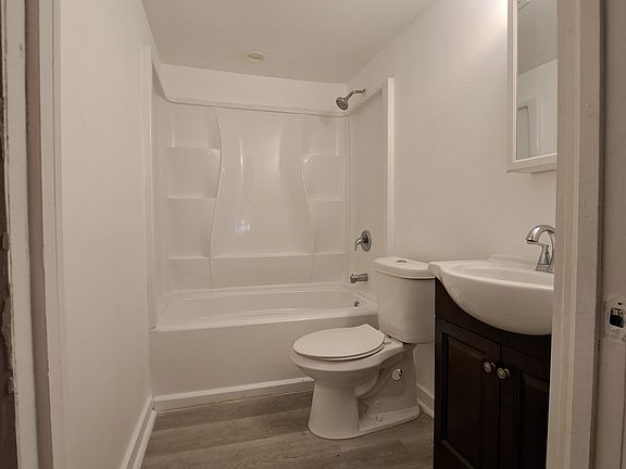 5th image of 3436 Franklin St