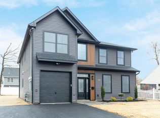 24 Parkerson Rd, Edison, NJ 08817