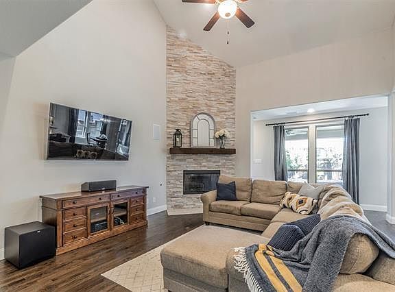 2nd image of 4640 Desert Willow Dr
