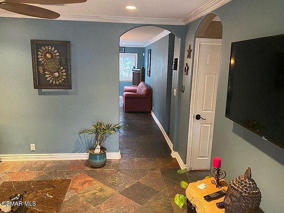 5th image of 542 American Oaks Ave