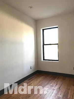 Rented by Mdrn Residential | media 25