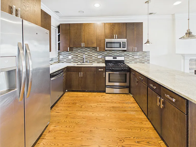 4917 S Prairie Ave #3 — Photo 10