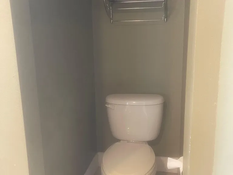 8413 Slant Oak Dr — Photo 10