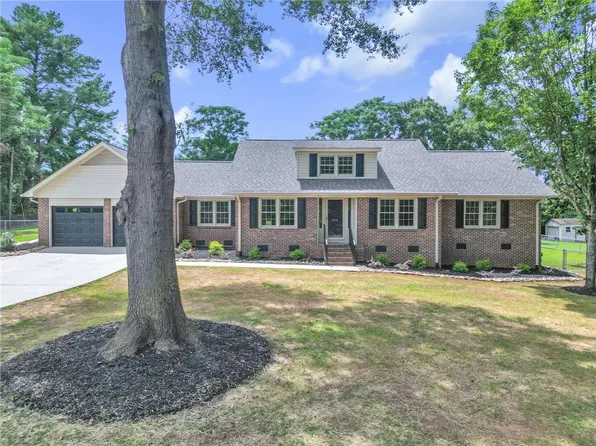 212 Galerie Dr, Easley, SC 29642