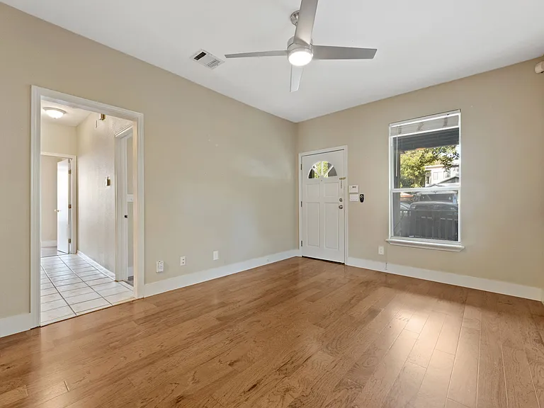 57 Waller St — Photo 28