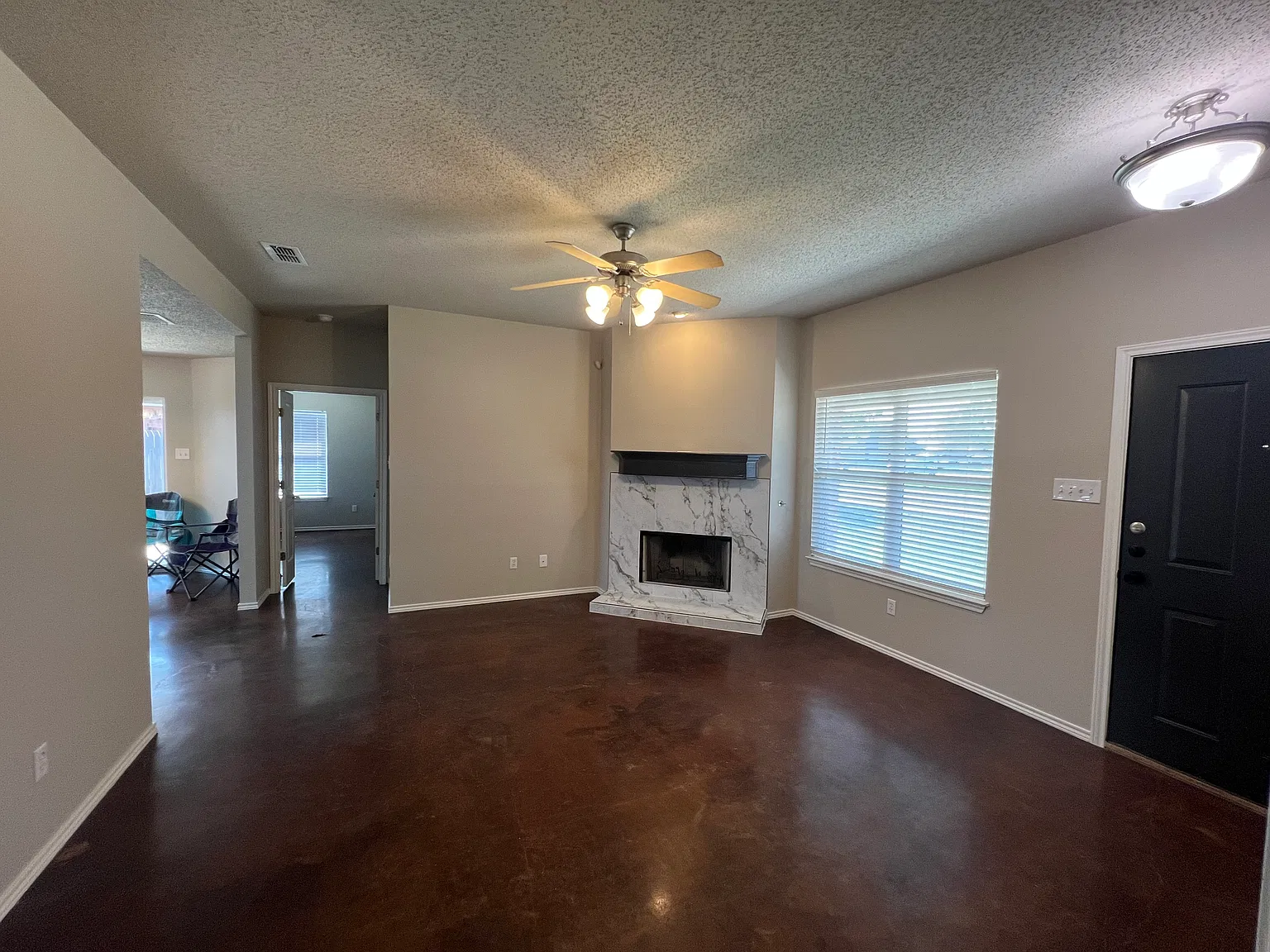 3 bed, 1331 sqft, $1,500 — Photo 3
