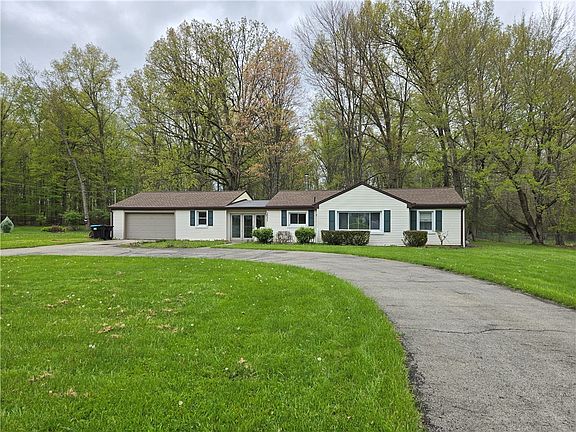 2nd image of 3631 Sample Rd
