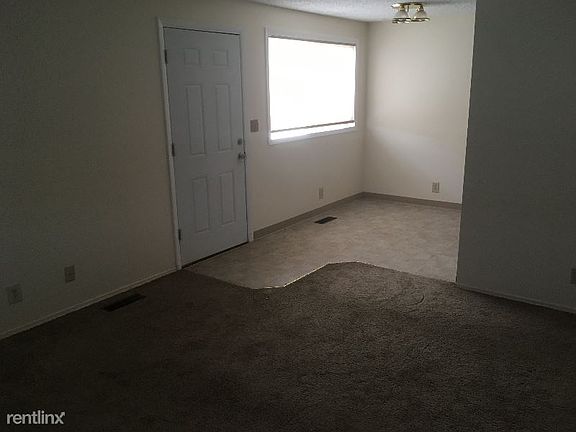 3rd image of 814 E Rockwell Ave