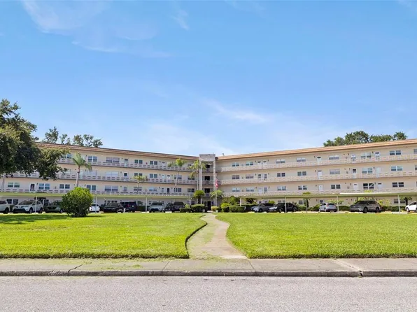 5725 80th St N Unit 301, Saint Petersburg, FL 33709