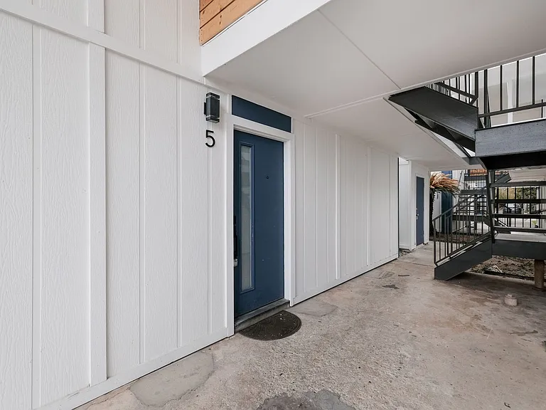 404 E Park Ave #5 — Photo 5