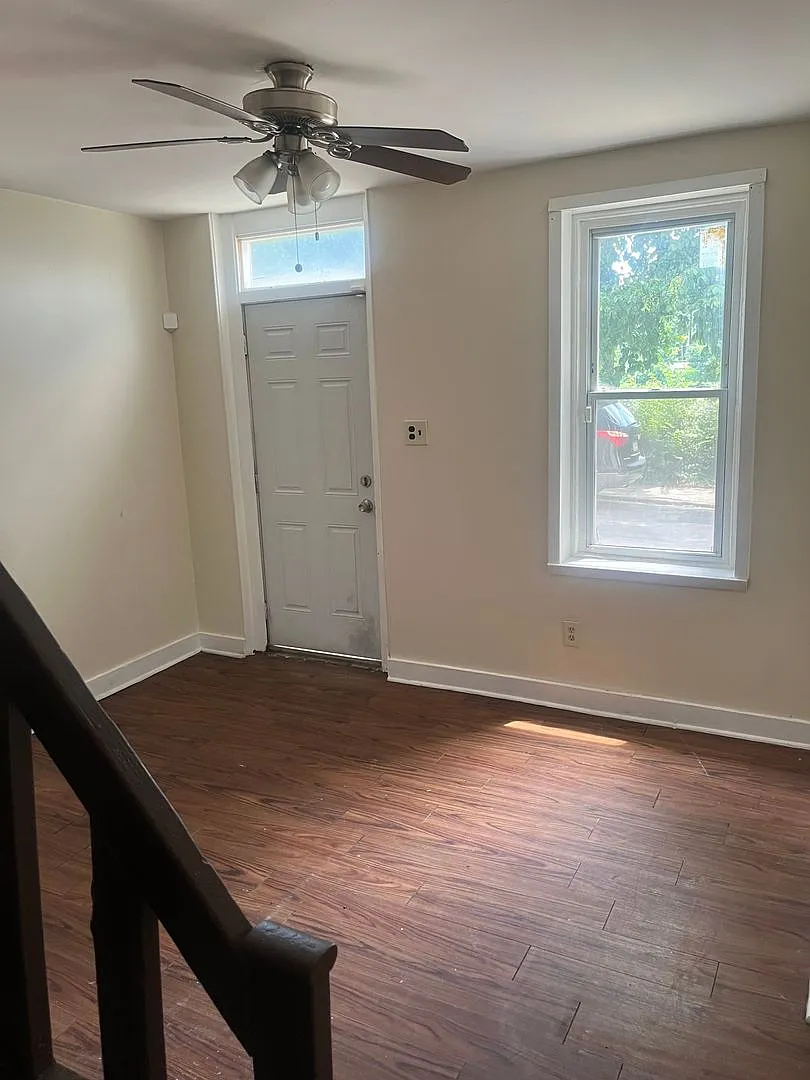 405 E Rittenhouse St — Photo 2