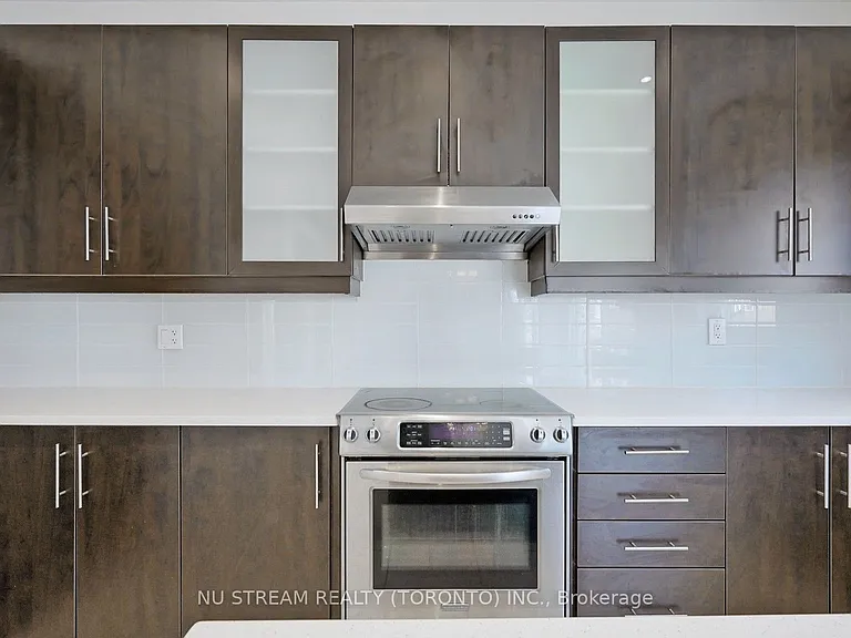 73 Serano Cres — Photo 12